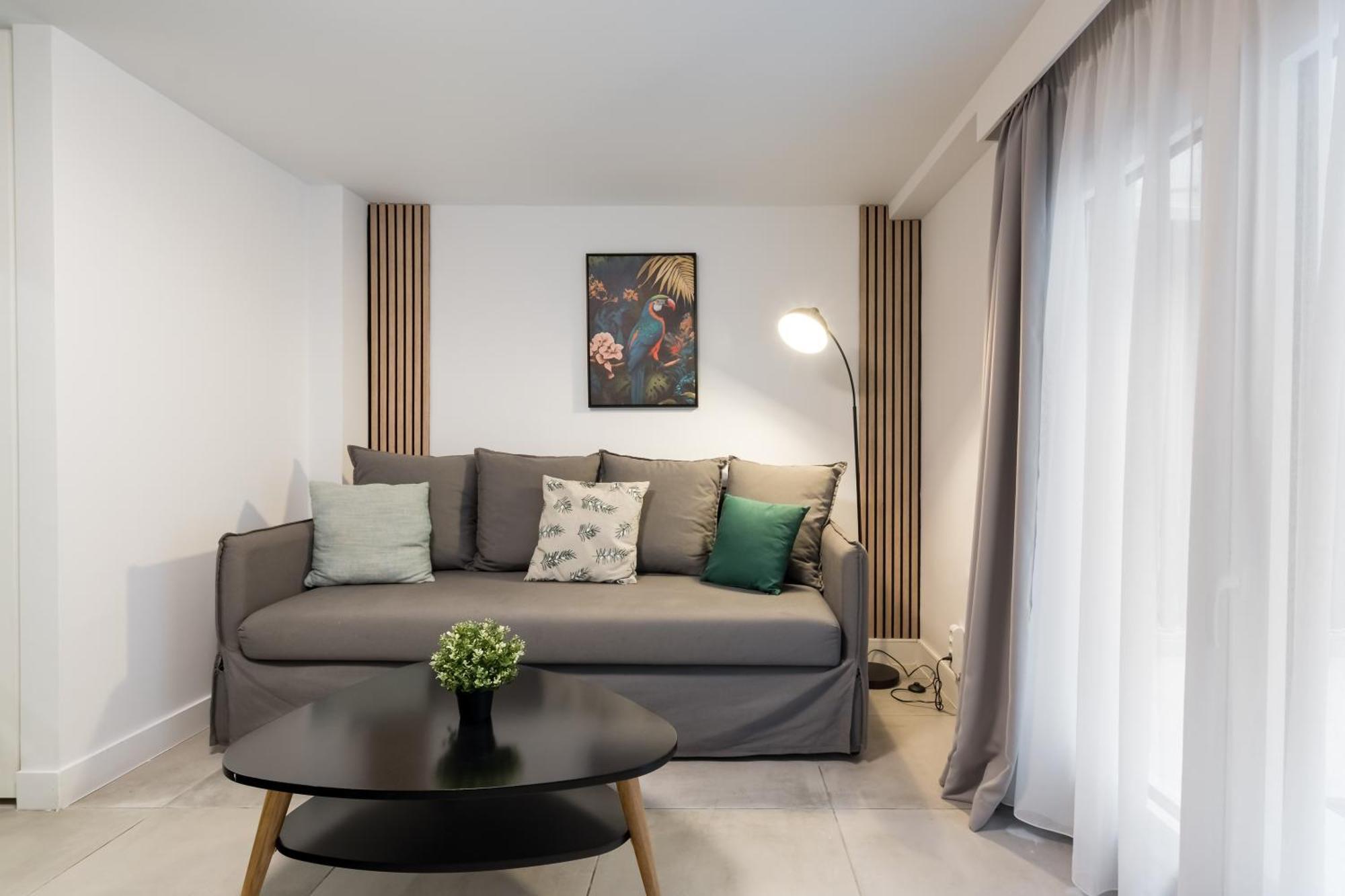 Apartment Trikoupi 95 *