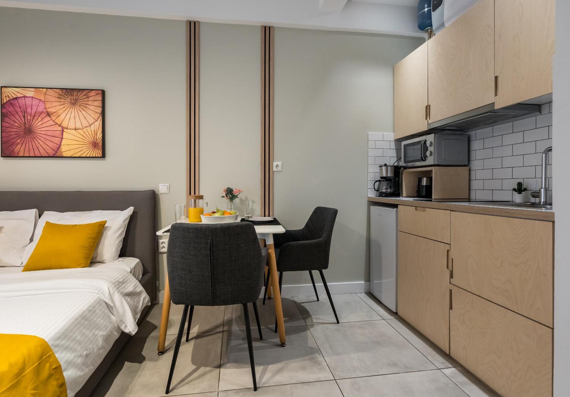 Apartment Trikoupi 95 *